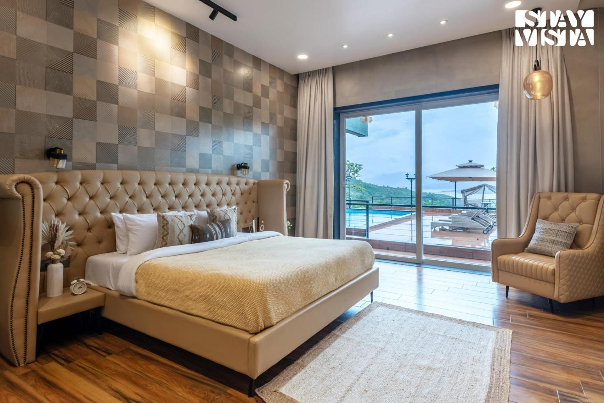 Stayvista At La Nirvana With Pool, Music Speaker & Indoor-Outdoor Game Lonavala Exterior photo