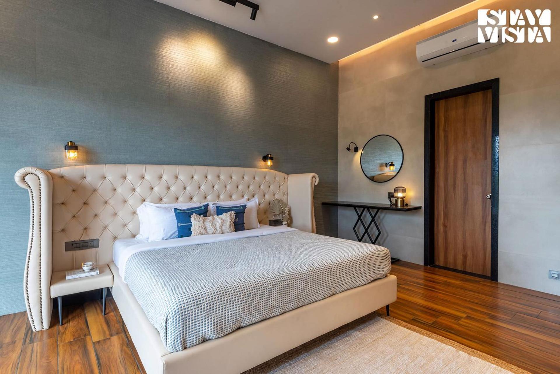 Stayvista At La Nirvana With Pool, Music Speaker & Indoor-Outdoor Game Lonavala Exterior photo