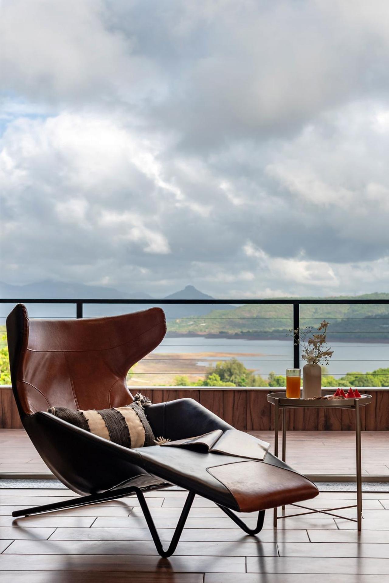 Stayvista At La Nirvana With Pool, Music Speaker & Indoor-Outdoor Game Lonavala Exterior photo