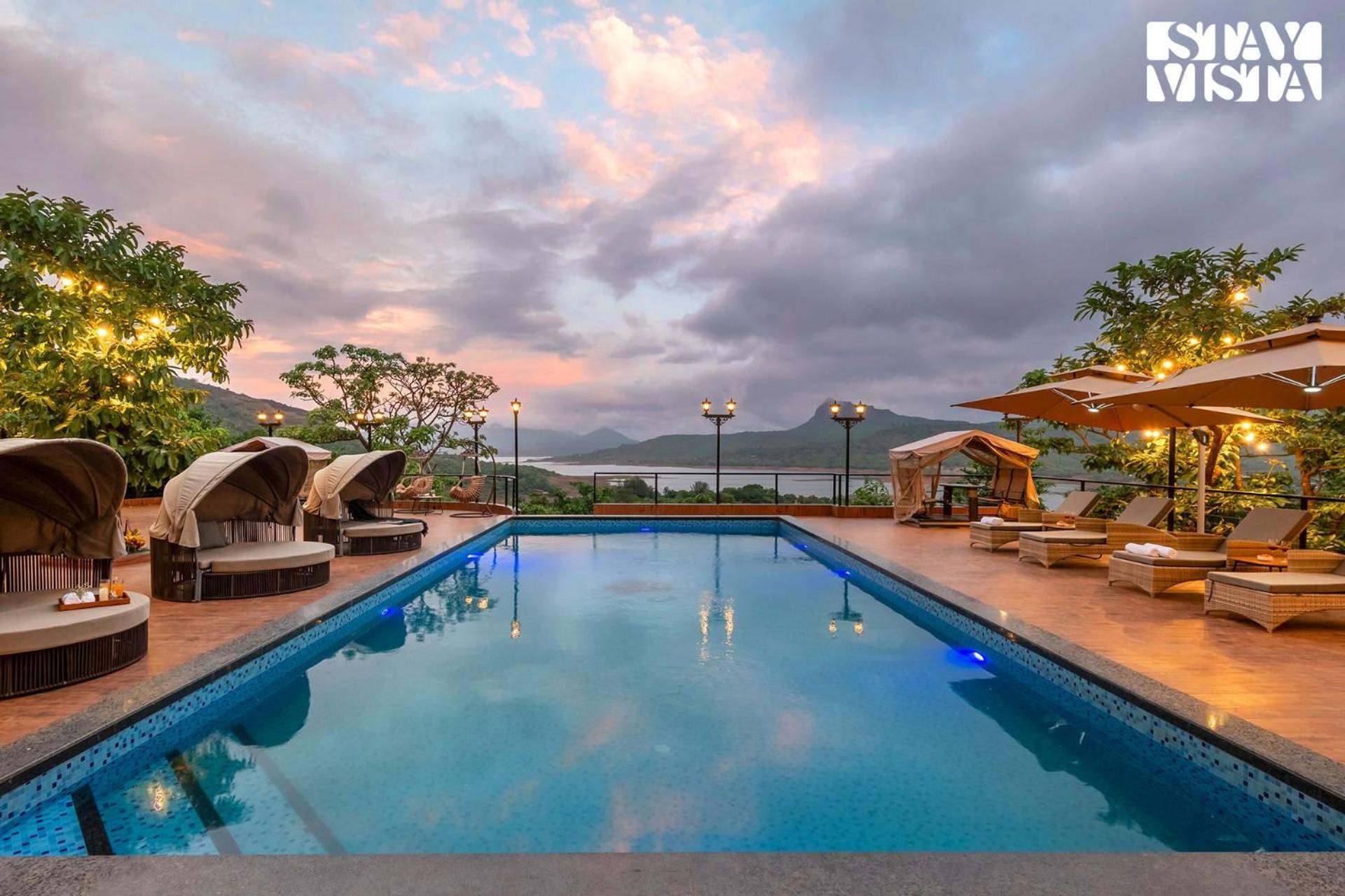 Stayvista At La Nirvana With Pool, Music Speaker & Indoor-Outdoor Game Lonavala Exterior photo